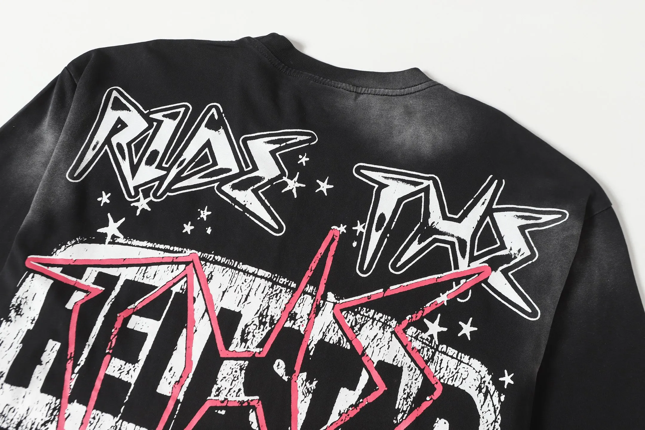 803# ｜ P62 Hellstar T （fabric):32 250 Sizes（size）：S-M- L- X L （colour）： Black